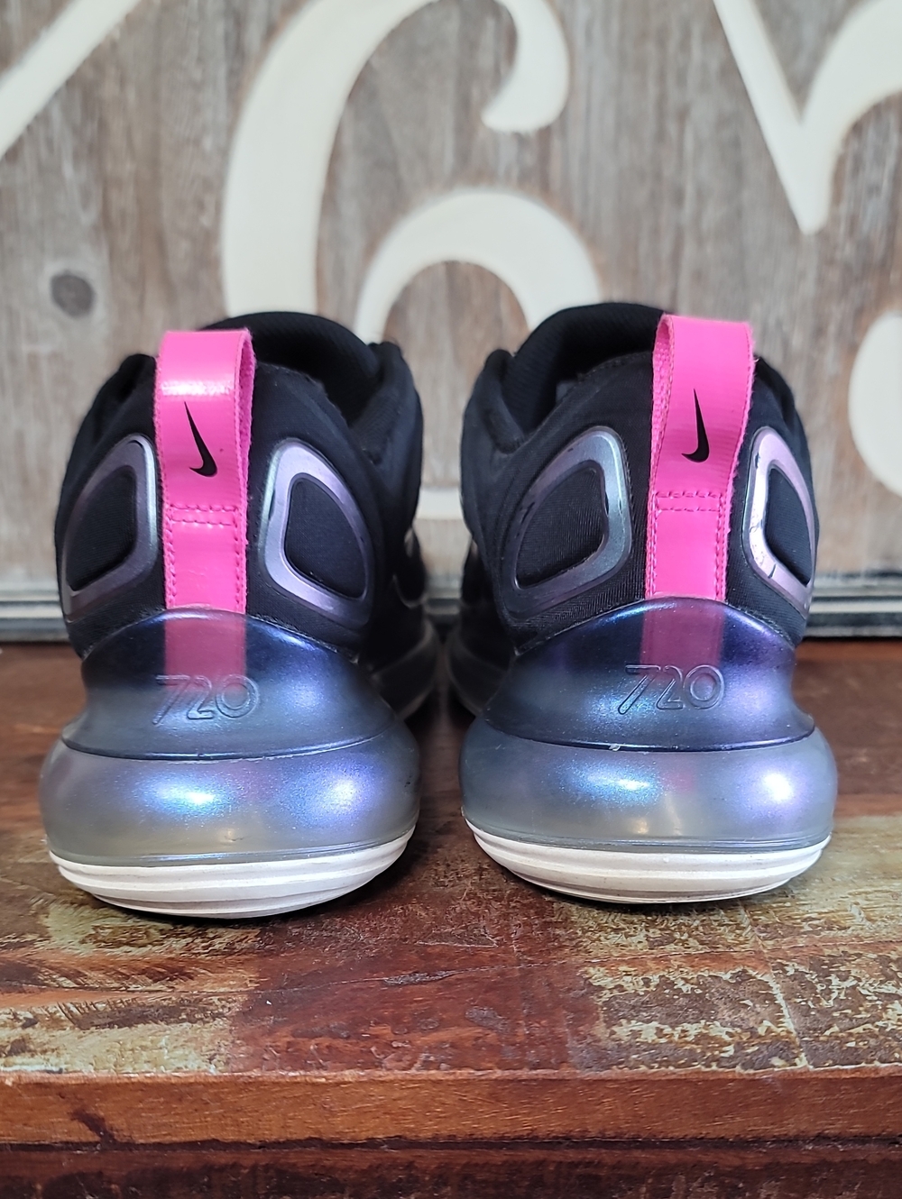 Nike Wmns Air Max 720 'Black Laser Fuchsia' Wmns 6 (Good Cond) Fast Shipping - Picture 10 of 15